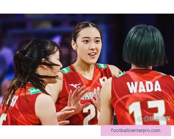 中国女排逆袭战胜美国 强势挺进世界排球联赛决赛